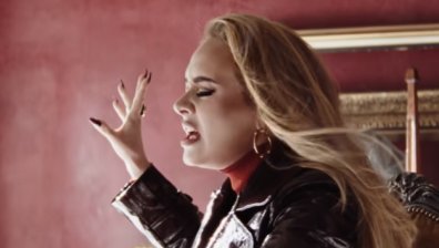 Адел трета седмица е начело в класацията на "Билборд" с "Easy on Me"