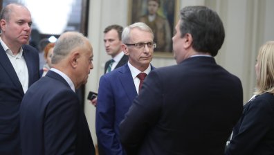 Акад. Денков: Преговорите с ГЕРБ-СДС не са размразени, чакам Габриел да ми звънне
