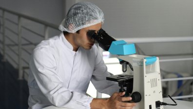 Учени разработват ваксина срещу рак