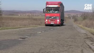 10 години отсечката между село Стефан Караджово и Кошу дере е в ужасно състояние