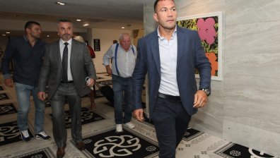Кобрата ще почака за мач със световния шампион, Руис дава реванш на Джошуа