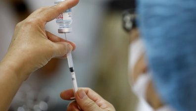 Имунизираните могат да разпространят заразата толкова лесно, колкото и неваксинираните