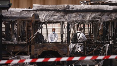 Обвиниха полицая, убил младеж в Париж, над 660 души са арестувани