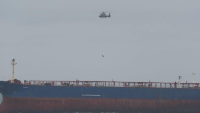 Танкерът Kairos остава блокиран в Черно море край Ахтопол