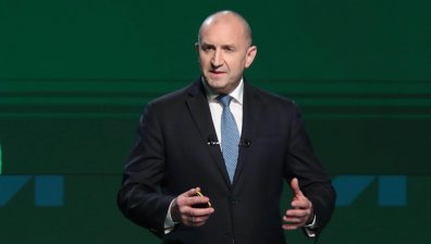 Радев: Малкият бизнес е под натиск, а "нашите хора" получават комфорт