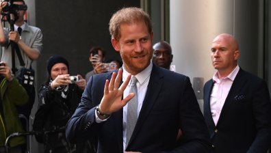 Принц Хари мечтаел за интервю с Путин, Тръмп и Зукърбърк за детските травми