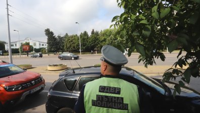 Само за 2 седмици: Над 5 000 нарушители на "Черни връх", където Семерджиев помете 2 момичета