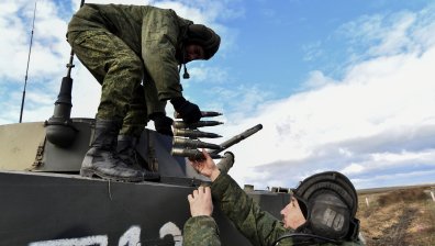 Украйна успява с контранастъплението, НАТО иска ударно производство на боеприпаси