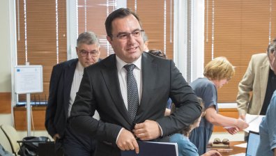 КЕВР изчислява поскъпването на тока и парното (СНИМКИ)