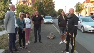 Мълчалив протест в Айтос, задават се блокади на "отсечката на смъртта"