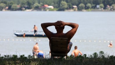 Изпепеляваща жега на Балканите, в Румъния чакат бури с мълнии и градушки