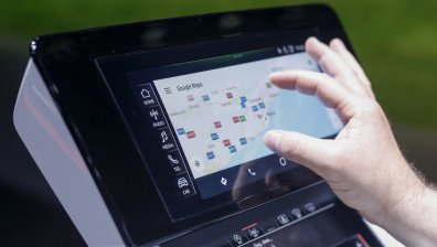 Google Maps вече показва къде има огнища на Ковид-19