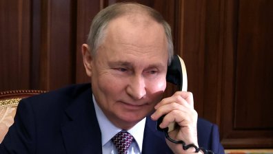 Путин с писмо до Вучич: Разчитам да продължим нашия диалог