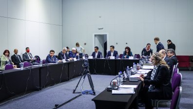 Преговорите за правителство продължават с лидерска среща