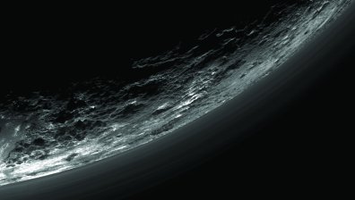 Учени: На Уран и Нептун вали дъжд от диаманти