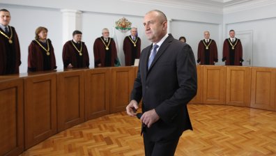 Радев свиква Народното събрание възможно най-скоро