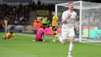 "Сити" докосва титлата след рецитал на Де Бройне срещу "Уулвс"