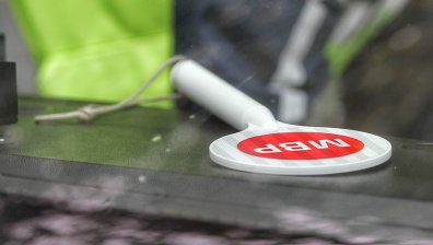 Пиян шофьор летя със 119 км/час и катастрофира, загина пътникът до него