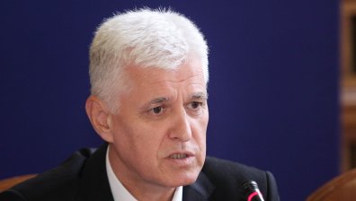 Военният министър: Няма нужда от допълнителни мерки след падналата ракета в Полша