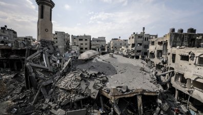 Какво представлява Ивицата Газа, кой я контролира и как живеят хората там?