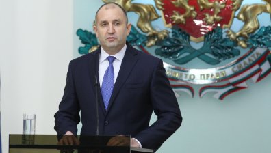 Радев ще участва в церемонията по поемане на бойната група за укрепване силите на НАТО