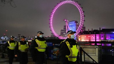 Европа затяга мерките срещу Ковид-19, а в Лондон протестират срещу ограниченията