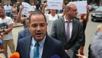 Партийните лидери масово подкрепиха Румен Радев и се обявиха срещу Калин Стоянов