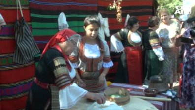 Как да замесим Богородичен хляб?