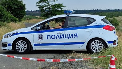 Бус с мигратни аварира на "Тракия", шофьорът ги заряза и избяга
