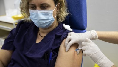 СЗО иска мораториум върху поставянето на трети дози ваксини