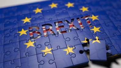 Лондон променя текстове от Brexit, ЕС заплашва със съд