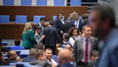 НС гласува бюджетите на НЗОК и ДОО