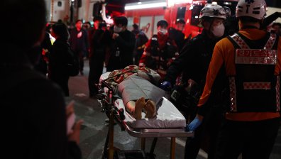 Оцелели в Сеул: Борбата за глътка въздух беше жестока, гледката с чувалите за трупове по улиците е шокираща