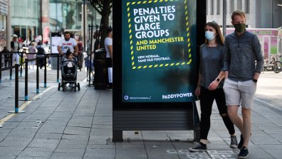 12 900 случая на Ковид-19 във Великобритания за ден