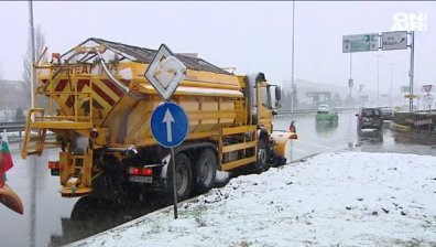 АПИ към шофьорите: Опасно време, бъдете внимателни на пътя