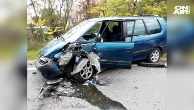 Катастрофа край Созопол, трима души са пострадали