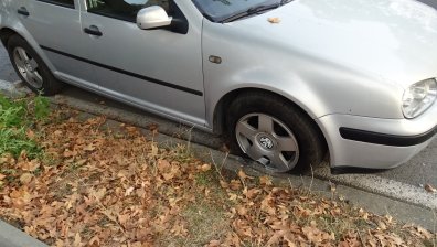 Как Столичната община ще свали автомобилите от тротоарите и зелените площи?