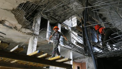 Русия удари цистерна с азотна киселина в Северодонецк, има опасност от натравяне