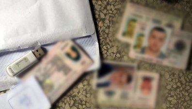 Арестуваха мъж за фалшифициране на лични карти във Варна
