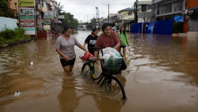 Тайфун наводни Филипините (СНИМКИ)