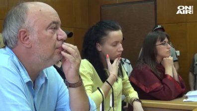 Съдът реши: Мелачката на коли от Пловдив остава в ареста