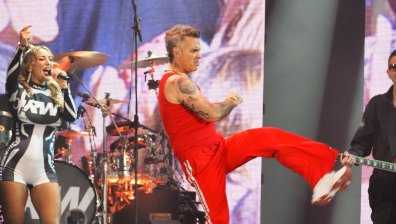 ИПБ: Служители на ИААА искали подкуп от шофьори на камиони с техника за Роби Уилямс