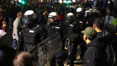 Студенти обвиняват полицията в насилие по време на протест в Нови Сад
