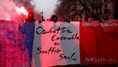 Блокадата във Франция продължава, отменени са полети (Обновена)