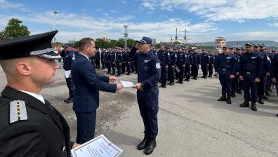 105 полицаи положиха клетва във Варна и влязоха в редиците на МВР