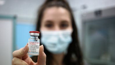 Полша стартира ваксинацията на деца между 12 и 15 г.
