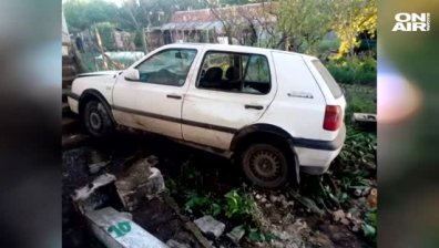 Пиян шофьор се заби в къща на възрастна жена в Сираково