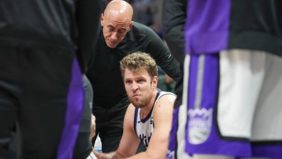 Треньорът на "Сакраменто" каза защо Везенков не играе в последните мачове