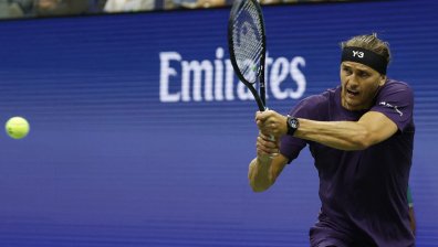 Александър Зверев започна с победа над чилиеца Алехандро Табило в Ню Йорк