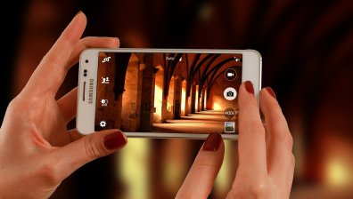 Samsung прогнозира по-ниска печалба от смартфоните си